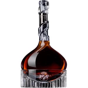 Grand Marnier Quintessence in Baccarat Carafe 750ml